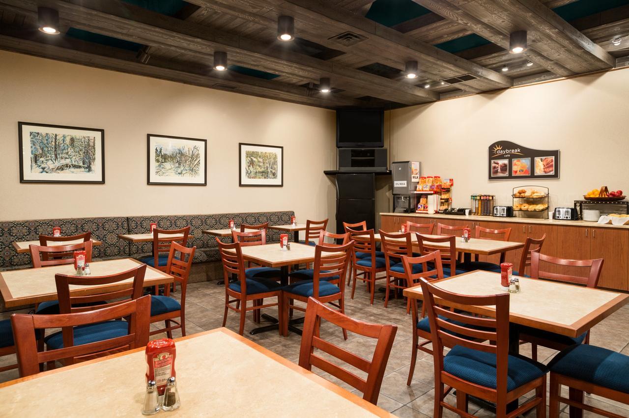 The Senator Hotel & Conference Center Timmins Εξωτερικό φωτογραφία